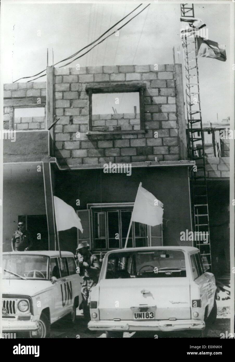 15. Juni 1967 - Syriens Autos mit der weißen Fahne am UN Gebäude APRESS.co Stockfoto