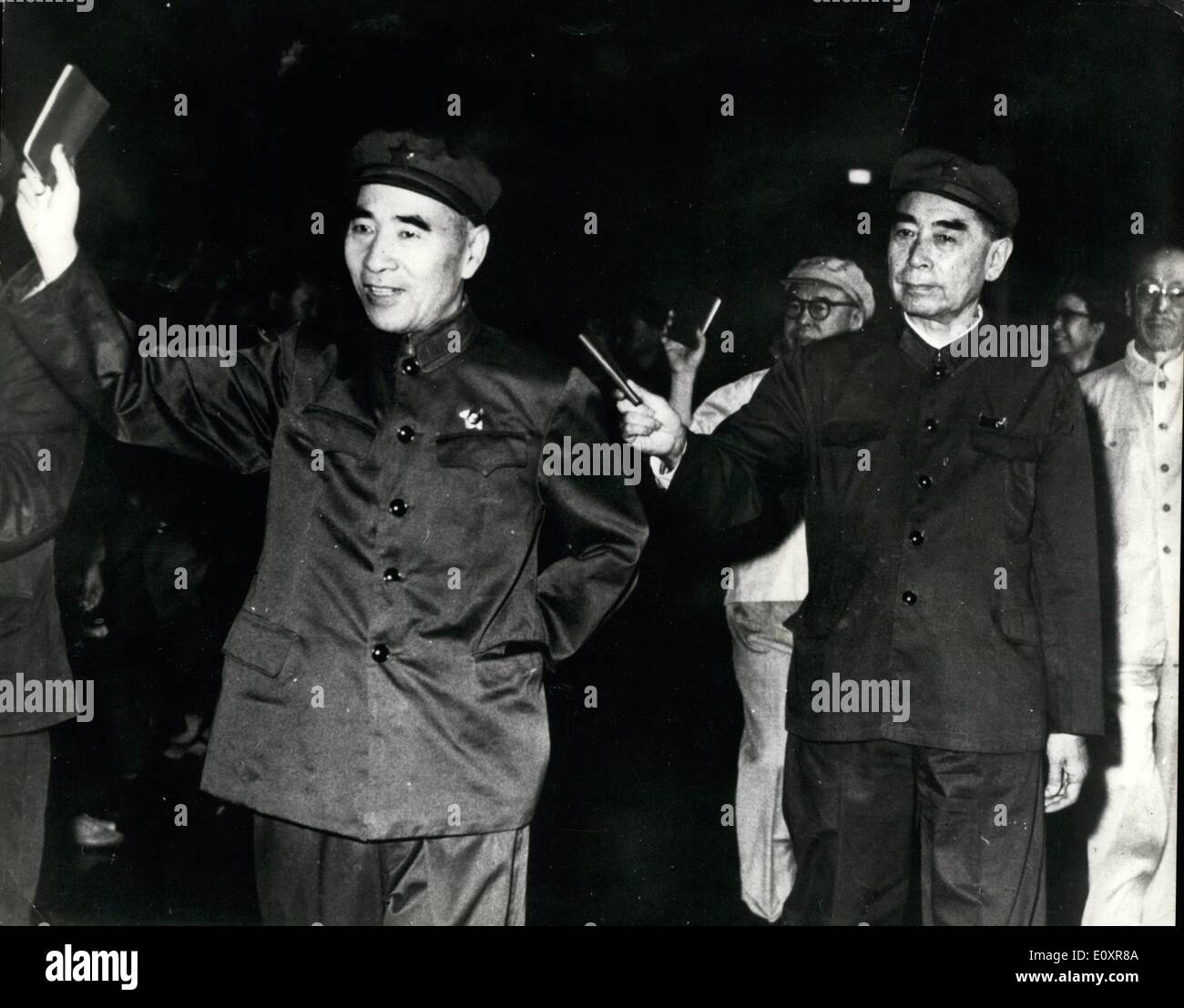 8. August 1967 - Lob auf Genosse Mao Tse Toung Woks... Mao Tse Toung ist die oberste chinesische Bürger, Leiter der Revolution- Stockfoto