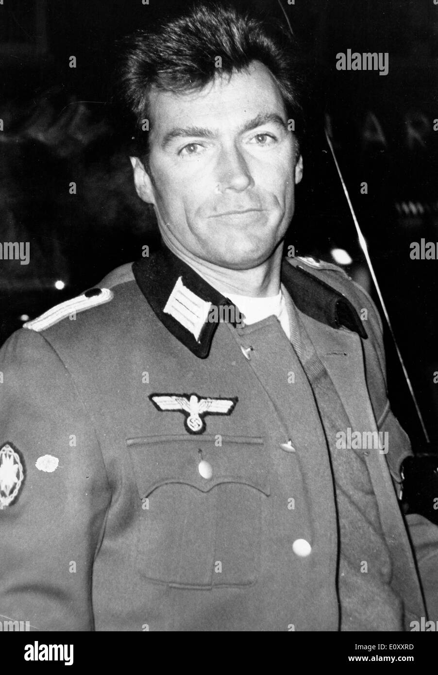 Schauspieler Clint Eastwood in einer Uniform gekleidet Stockfoto