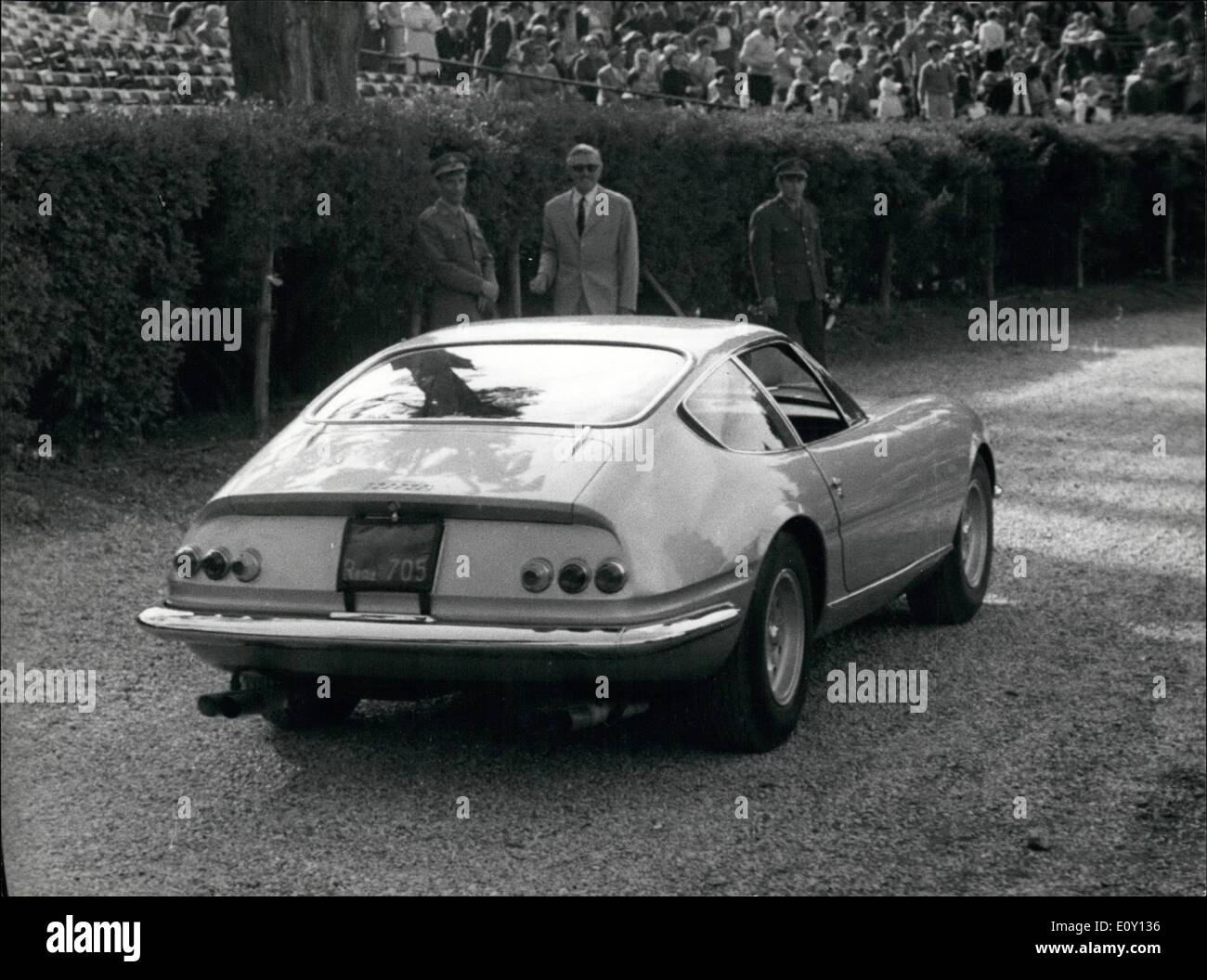 5. Mai 1968 - wurde der Prototyp des '' Ferrari Daytona 4.400'' das Volk in Rom, in der Rom-International Horse Show vorgestellt. Das einzige Modell von diesem Auto war Baumeister von '' Körper Pininfarina " Stockfoto