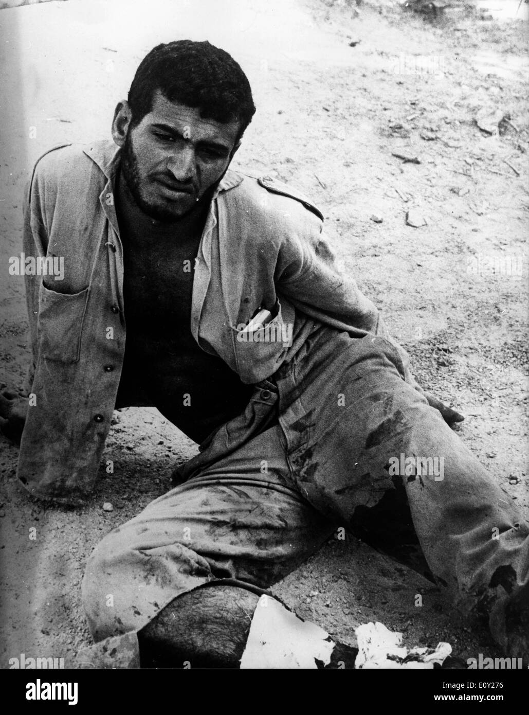 Verwundeter Soldat von israelischen Patrouille abgeholt Stockfoto
