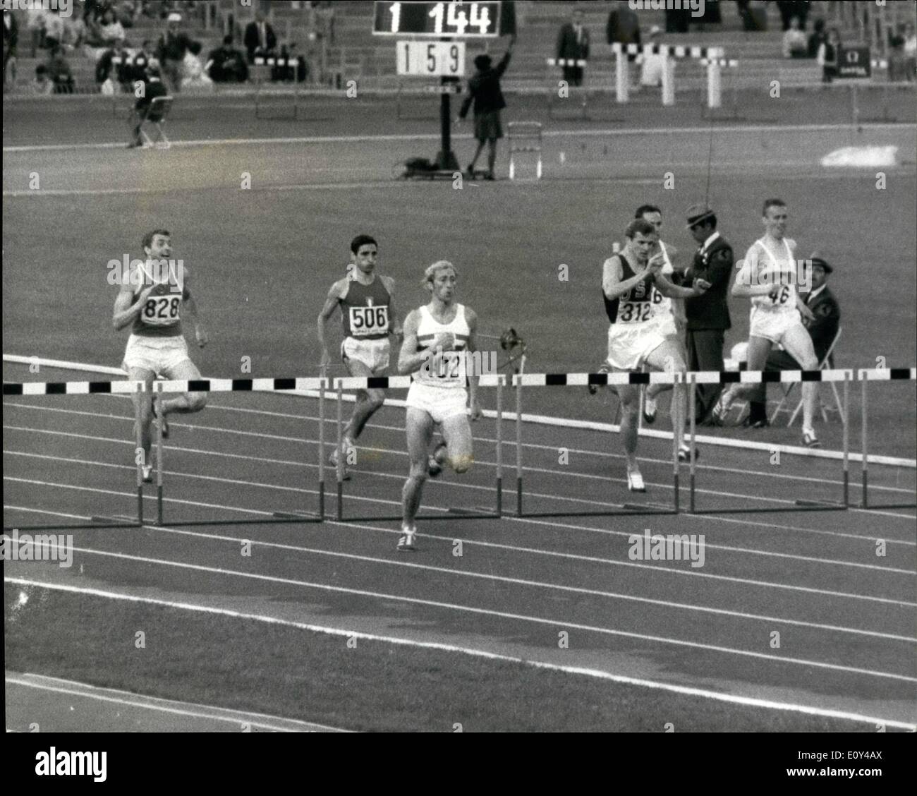 At the mexico city 1968 olympic games Fotos und Bildmaterial in hoher