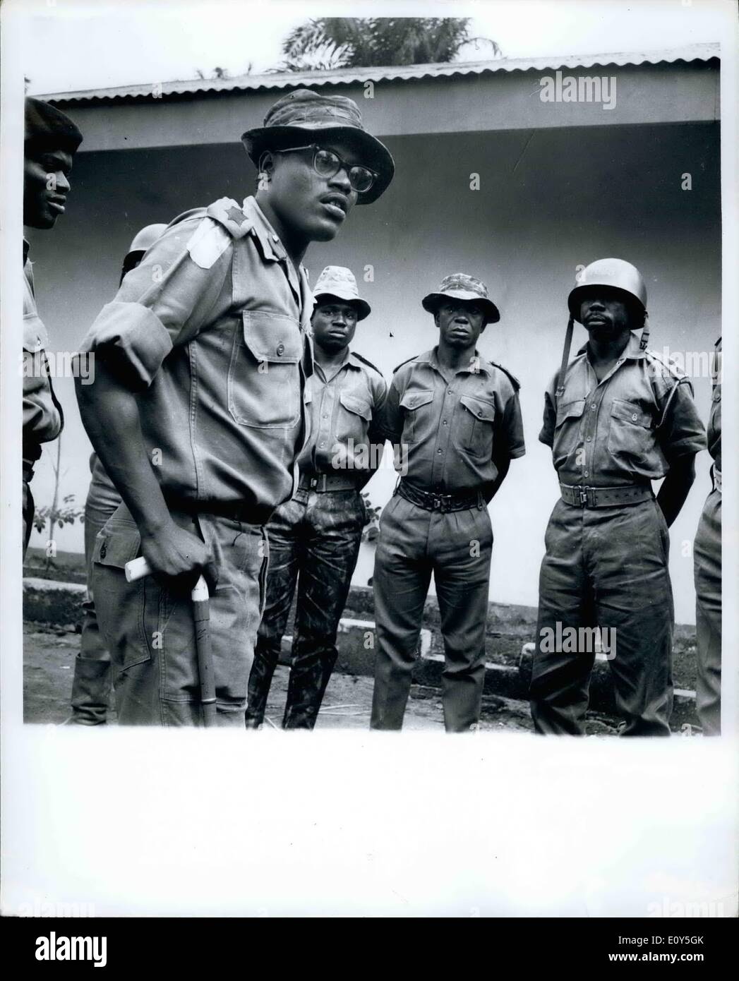 11. November 1968 - Nigeria - Biafra: Kommandierender Offizier der 1. Division, nigerianische Bundesheer in Enugu, (ehemalige Hauptstadt von Biafra), Oberst Muhammadu Shuwa. Stockfoto