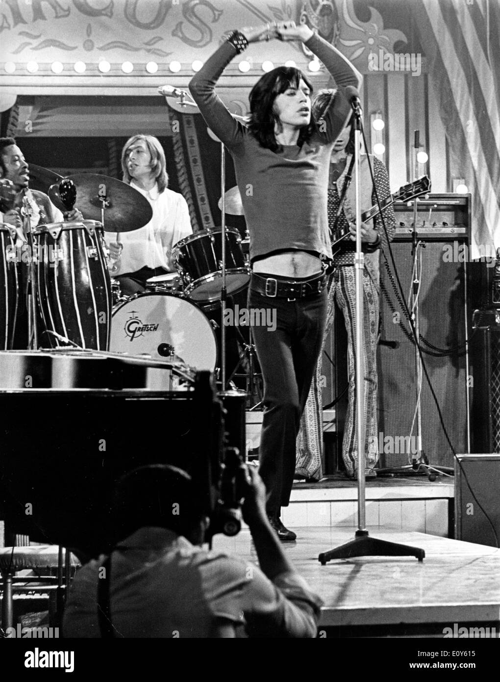 Sänger Mick Jagger, die Dreharbeiten zu "Rock ' n ' Roll Circus" Stockfoto