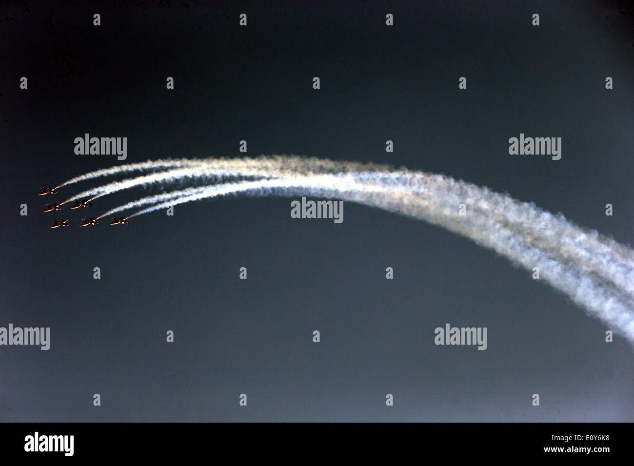 Selchow, Deutschland. 20. Mai 2014. Swiss Air Force Piloten treten auf der ILA Berlin Air Show 2014 in Selchow, Deutschland, 20. Mai 2014. Die Luft-und Raumfahrt- sowie Industrie-Ausstellung findet statt im südlichen Bereich des Flughafen Berlin-Schönefeld vom 20. bis 25. Mai 2014. Foto: WOLFGANG KUMM/DPA/Alamy Live-Nachrichten Stockfoto