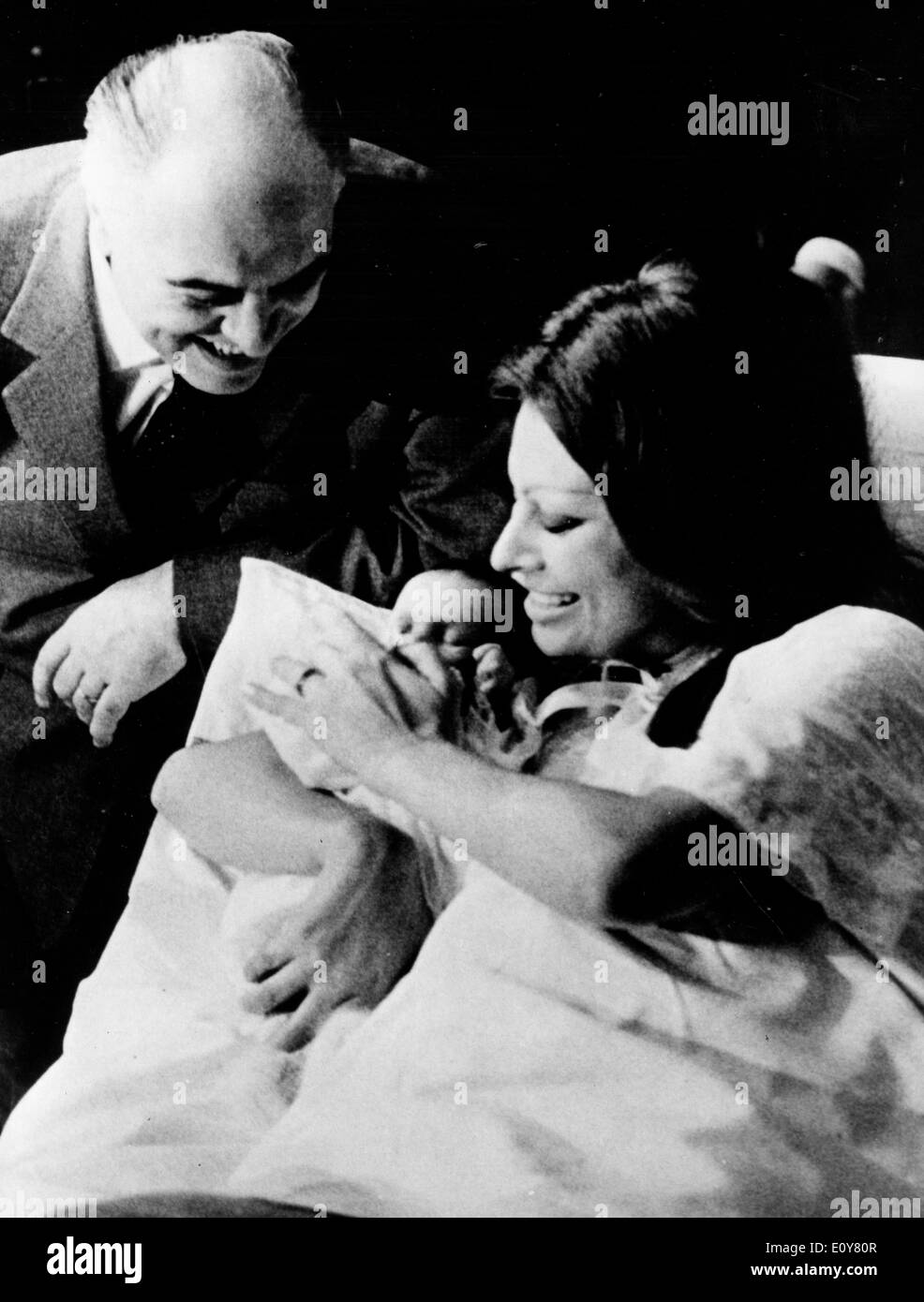 Schauspielerin Sophia Loren und Carlo Ponti haben Baby boy Stockfoto
