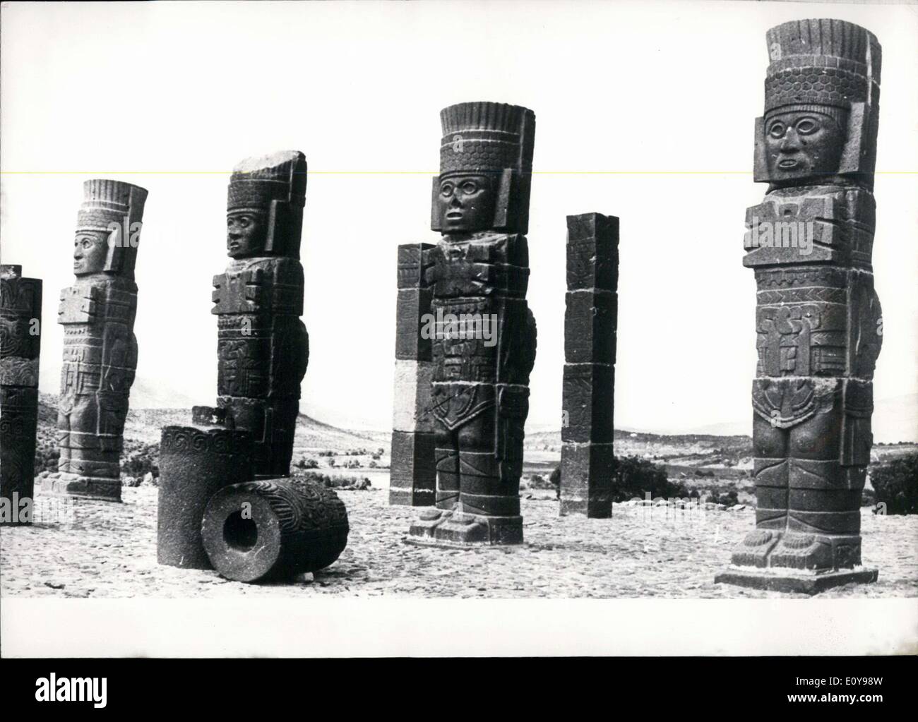 17. Mai 1969 - wurden diese gigantischen Steinstatuen rund 80 Kilometer außerhalb Mexikos Hauptstadt in einem Graben gefunden. Sie zeigen deutliche Spuren der toltekischen Kultur. Sie verwendet, um Gold auf dem Dach des Palastes Quemada. Stockfoto