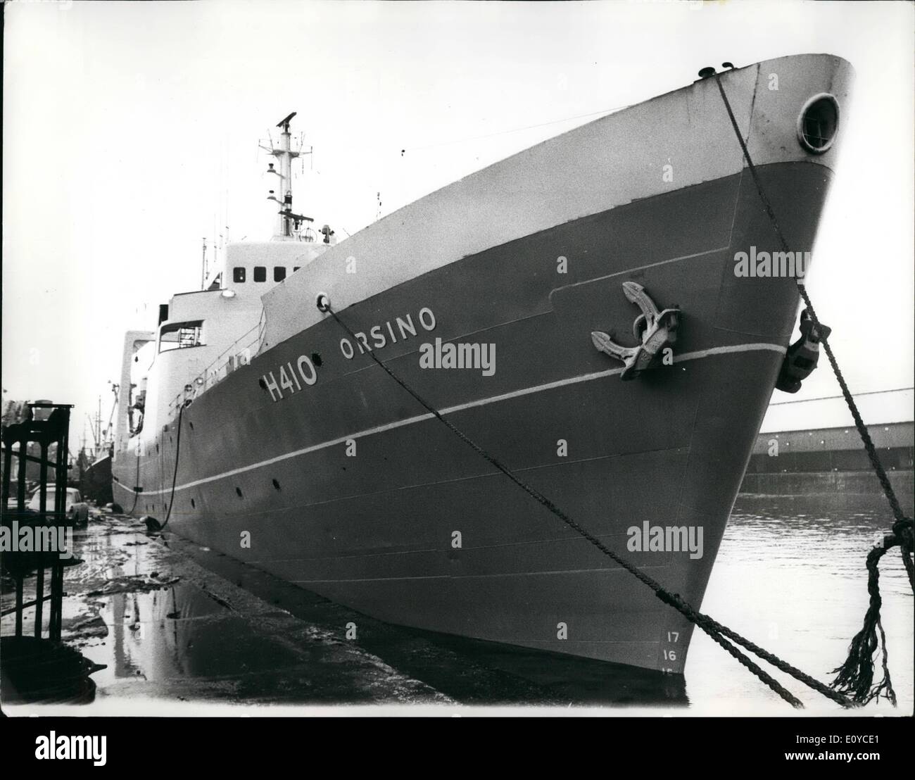 11. November 1969 - Unterstützung Schiff für Trawler Flotte zu nehmen bis Winter Station: Der Trawler '' Orsino'' Unterstützung Schiff für die Fischereiflotte von Island, verließ Hall heute Morgen um ihre Winter-Station zu übernehmen. Sie wird dort bis Ende April Wetter Beratung und Kontrolle über die Sicherheit der Trawler in der Gegend bleiben. '' Orsino'', ein stern Trawler von 1574 BRT hat durch das Board Of Trade von Northern Trawler Ltd. des Rumpfes gechartert wurde, sie wurde angepasst zu Funkanlagen zu bedienen und verfügt über eine Krankenstation, eine Operation und ein Krankenhaus Stockfoto