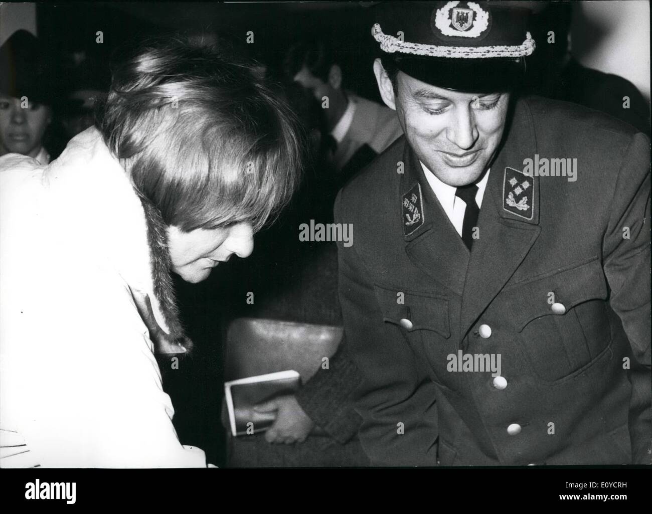 11. November 1969 Bonsoir Tristesse Der französische Schriftsteller