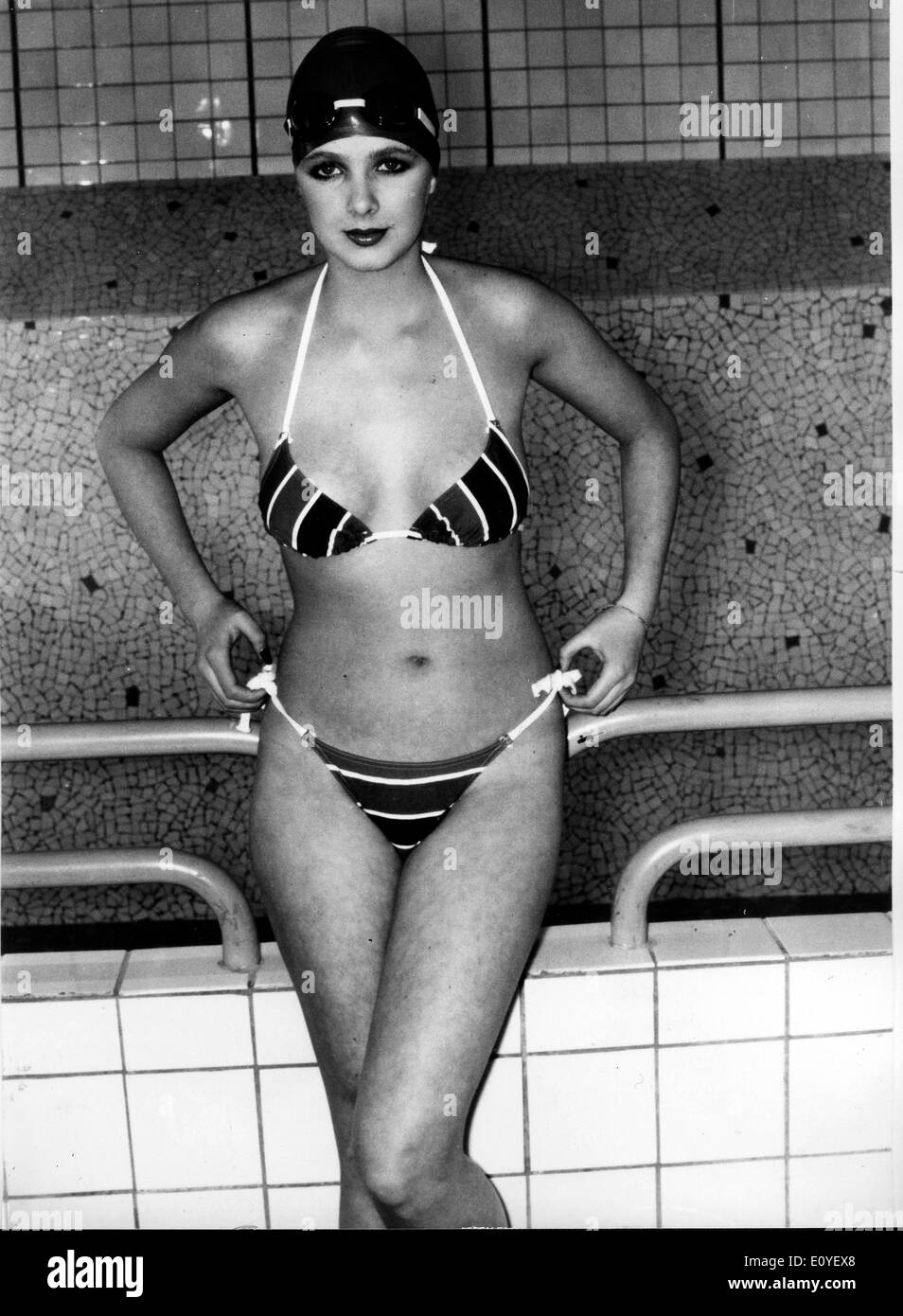 1970er mädchen in bikinis Fotos und Bildmaterial in hoher Auflösung