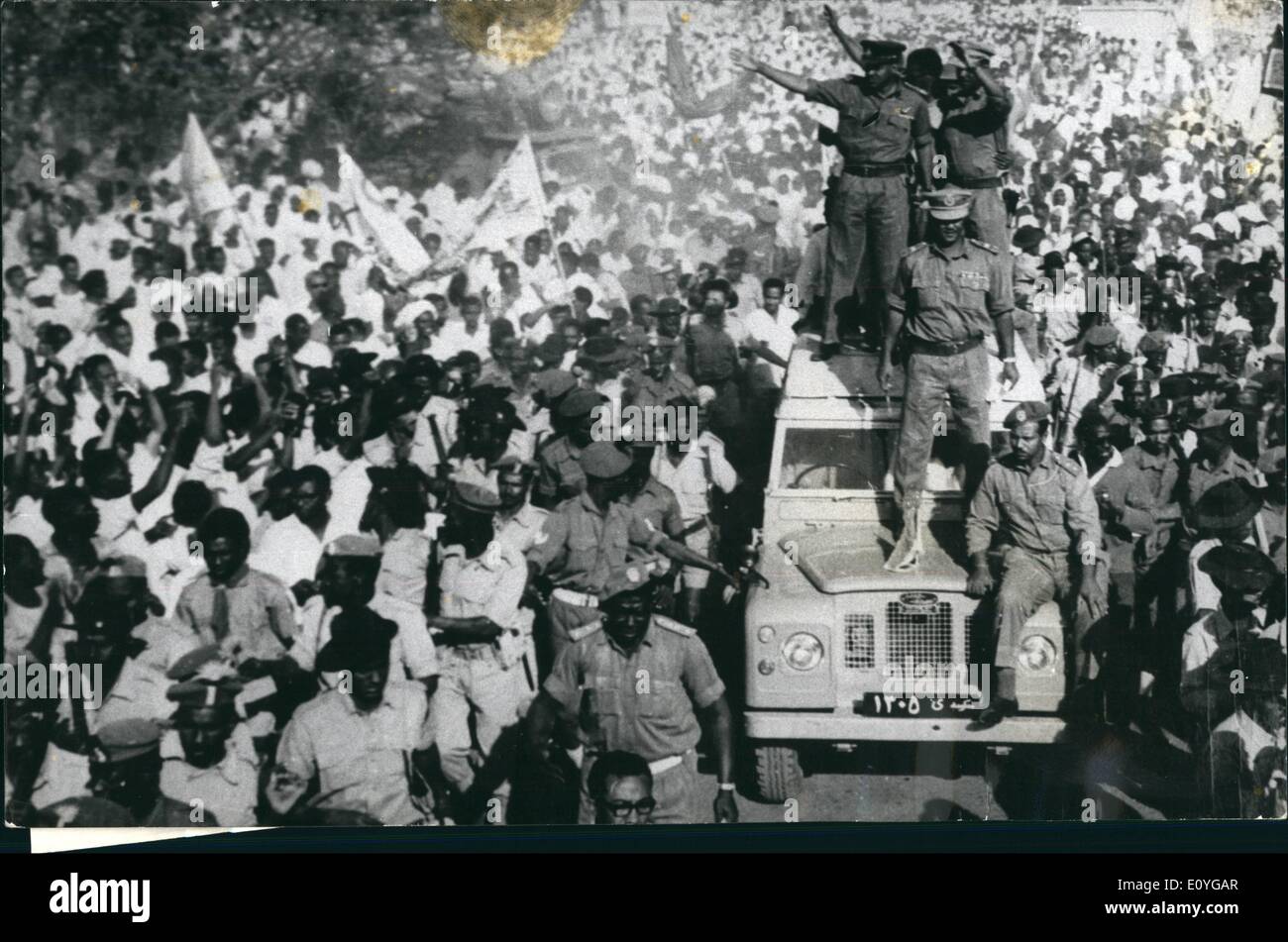 04. April 1970 - Imam bei Fluchtversuch getötet: Iman A1 Hadi A1 Mahdi wurde bei einem Aufstandsversuch gegen die Regierung des Generalmajors Numeiry, Primce-Minister und Führer des Revolutionären Rates des Sudan, getötet. General Numery saidy, dass nachdem die Armee hatte liquidiert Taschen des Widerstands auf Aba Island, der weißen Nil Hochburg des Iman und sich selbst, sondern versuchte, die Grenze nach Äthiopien zu überqueren. Mitglieder der Ansar ect wurden beschuldigt, Besuch in der vergangenen Woche auf Aba Insel Stockfoto