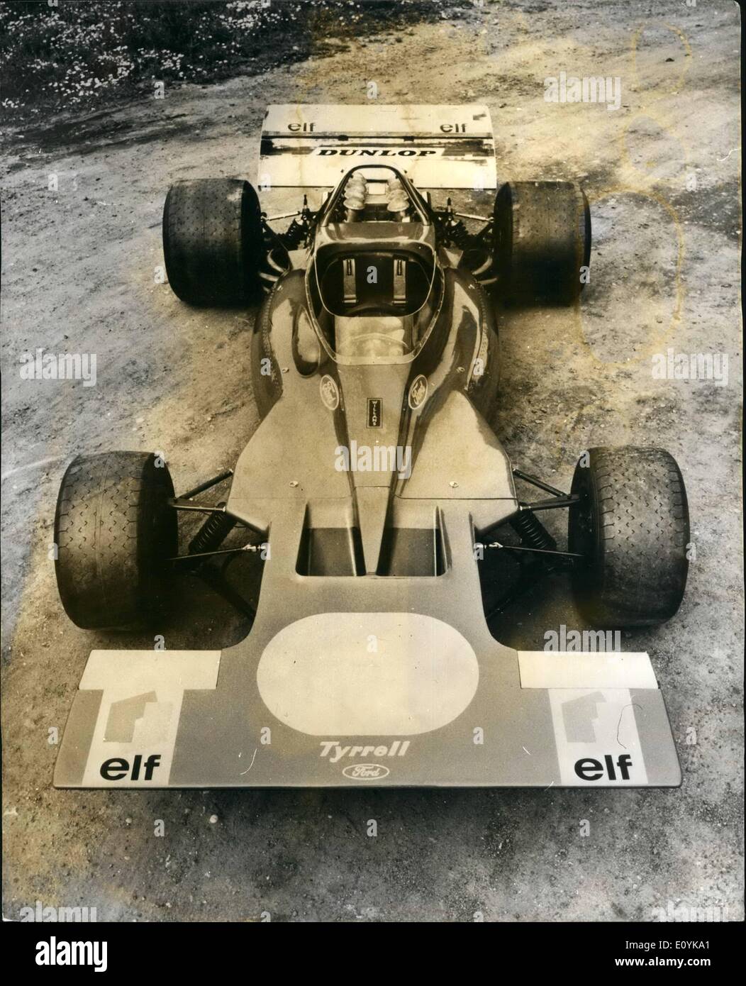 8. August 1970 - Neuwagen für Jackie Stewart am Quiton.: World Champion Fahrer Jackie Stewart zum neuen Formel1-Wagen wird für das diesjährige verbleibenden vier Meisterschaften haben. Das Auto - heißt der Tyrrell-Ford-Ford-Cosworth V * Engine angetrieben und wird sein Formel-1 Debüt im Oulton Park in der International Gold Cup am Samstag machen. Es wird Jackie Stewart seinen vierten Grand Prix-Chassis in ebenso vielen Jahren geben. Der Wagen wurde von Derek Gardner, entworfen, die sich Ken Tyrrell von Ferguson Research Stockfoto
