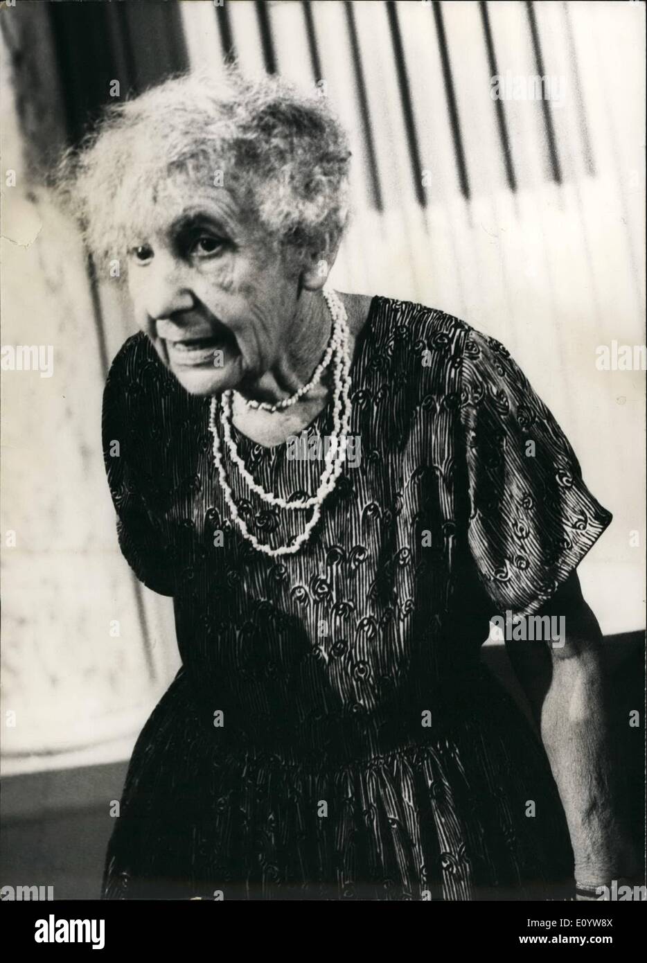 7. Juli 1971 - unter dem Motto '' Aggression '': die 27. Kongress der internationalen Gesellschaft für Psychoanalyse eröffnet in Wien. 2,400 Psychoanalytiker aus vielen Ländern auf der ganzen Welt meinte, dass das Treffen von der Wiener Psychoanalytiker-Firma und das Sigmund-betrug-Unternehmen organisiert. Eundereds von ihnen kommen aus den USA. Der prominenteste Teilnehmer ist Anna Freud, Tochter des Initiators der Psychoanalyse, Siegmund Freud. Das Foto zeigt Anna Freud. Stockfoto