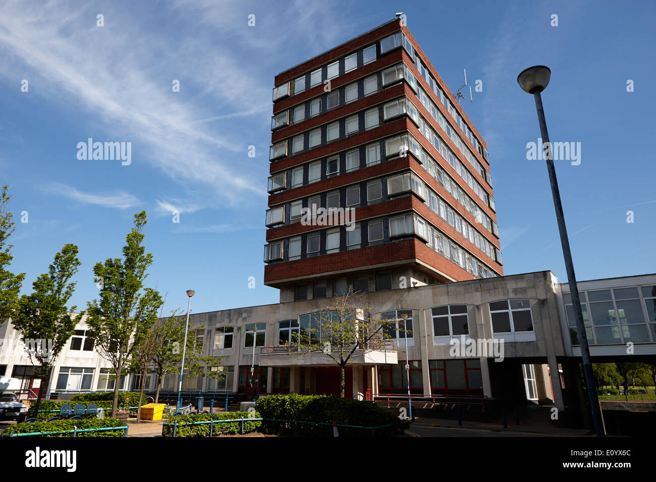 Alte ehemalige Knowsley Gebäude des Rates Kirkby Stadtzentrum Merseyside, UK Stockfoto