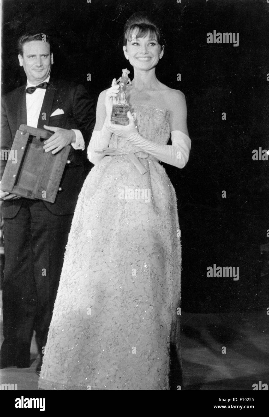Schauspielerin Audrey Hepburn "Breakfast at Tiffanys" ausgezeichnet Stockfoto