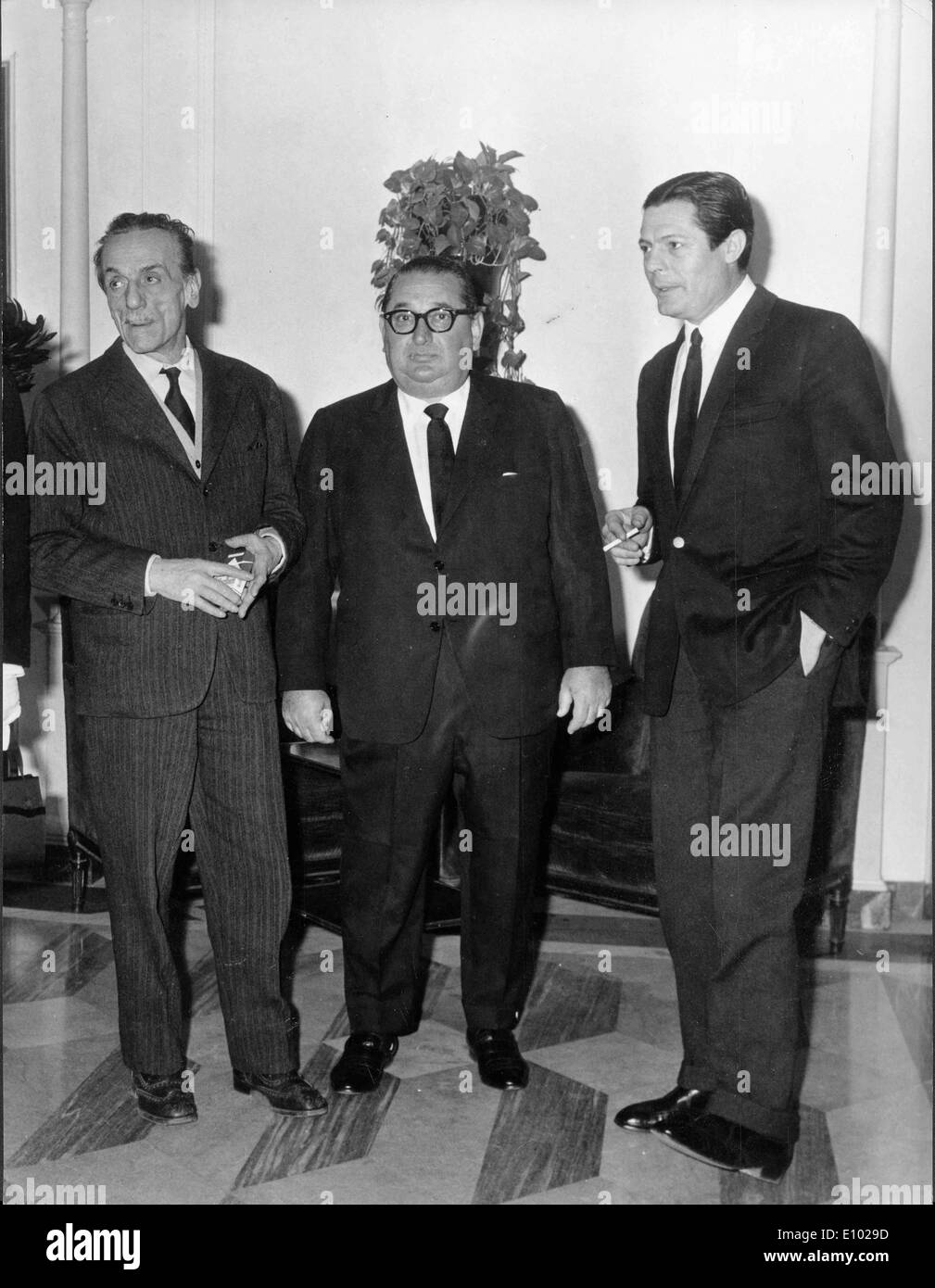 Marcello Mastroianni, Eduardo de Filippo, Joseph E. Levine Stockfoto