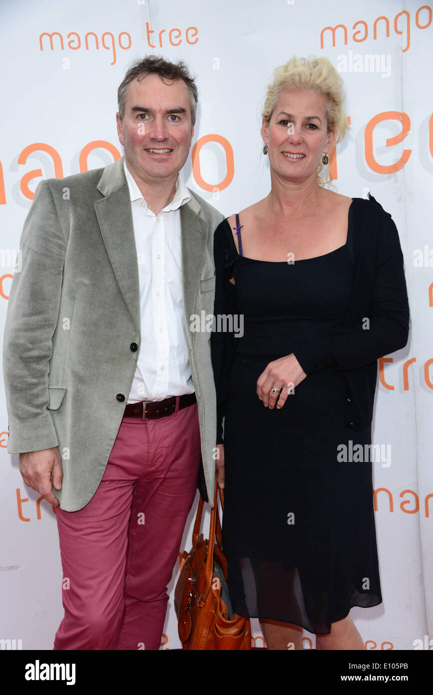 London, UK. 20. Mai 2014. Gäste besucht speichern wilde Tiger Abendessen im Mangobaum in Hilfe sparen wilde Tiger am Grosvenor Place in London versteigert. Foto: siehe Li/Alamy Live News Stockfoto