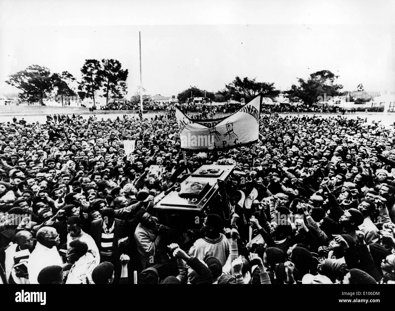 Beerdigung von Stephen Bantu Biko (18. Dezember 1946 €"12. September 1977) war ein bekannter Anti-Apartheid-Aktivist in Südafrika Stockfoto