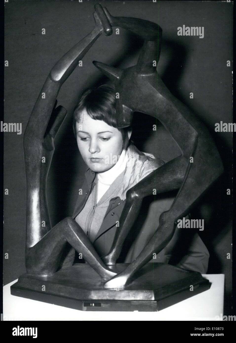 28. Februar 1970 - hier abgebildet ist das Werk mit dem Titel '' Tanz'' durch russische Künstler Alexander Archipenko. Es war einer von vielen in einer Ausstellung seiner Arbeiten in München. Stockfoto