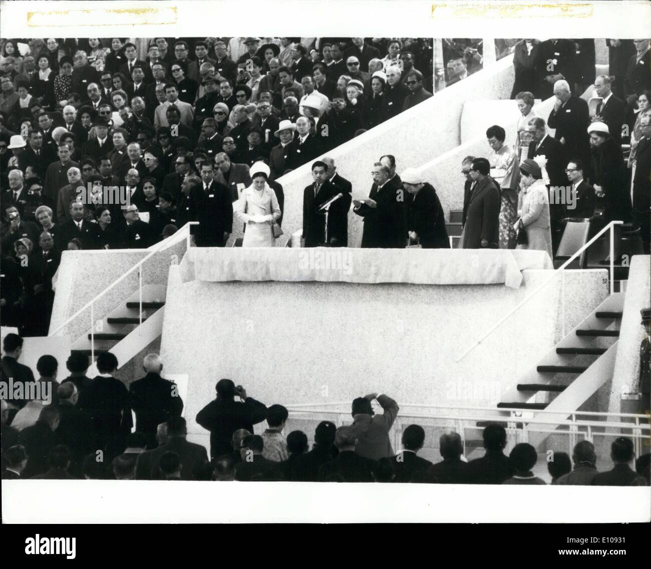 3. März 1970 - Eröffnung der Expo 70: Kaiser Hirohito von Japan eröffnet Japan World Exposition 1970 in Osaka, am Samstag (14. März) mit Worte der Anerkennung für die Beteiligung vieler Länder der Welt und Ausdruck der Hoffnung für seinen Erfolg, als er im geräumigen Festival Plaza, im Zentrum des weitläufigen EXPO-Geländes sprach. Foto zeigt: - Kaiser Hirohito deklarieren Expo 70 offen Stockfoto