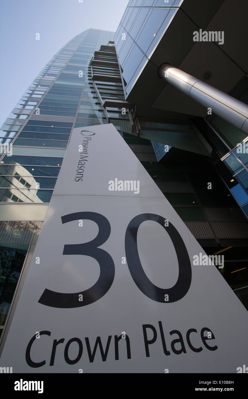 Sitz der internationalen Anwaltskanzlei Pinsent Masons am Crown Place, London, Großbritannien. Das moderne Bürogebäude beherbergt die zentrale Londoner Basis im Herzen des Rechts- und Finanzviertels der Stadt Stockfoto