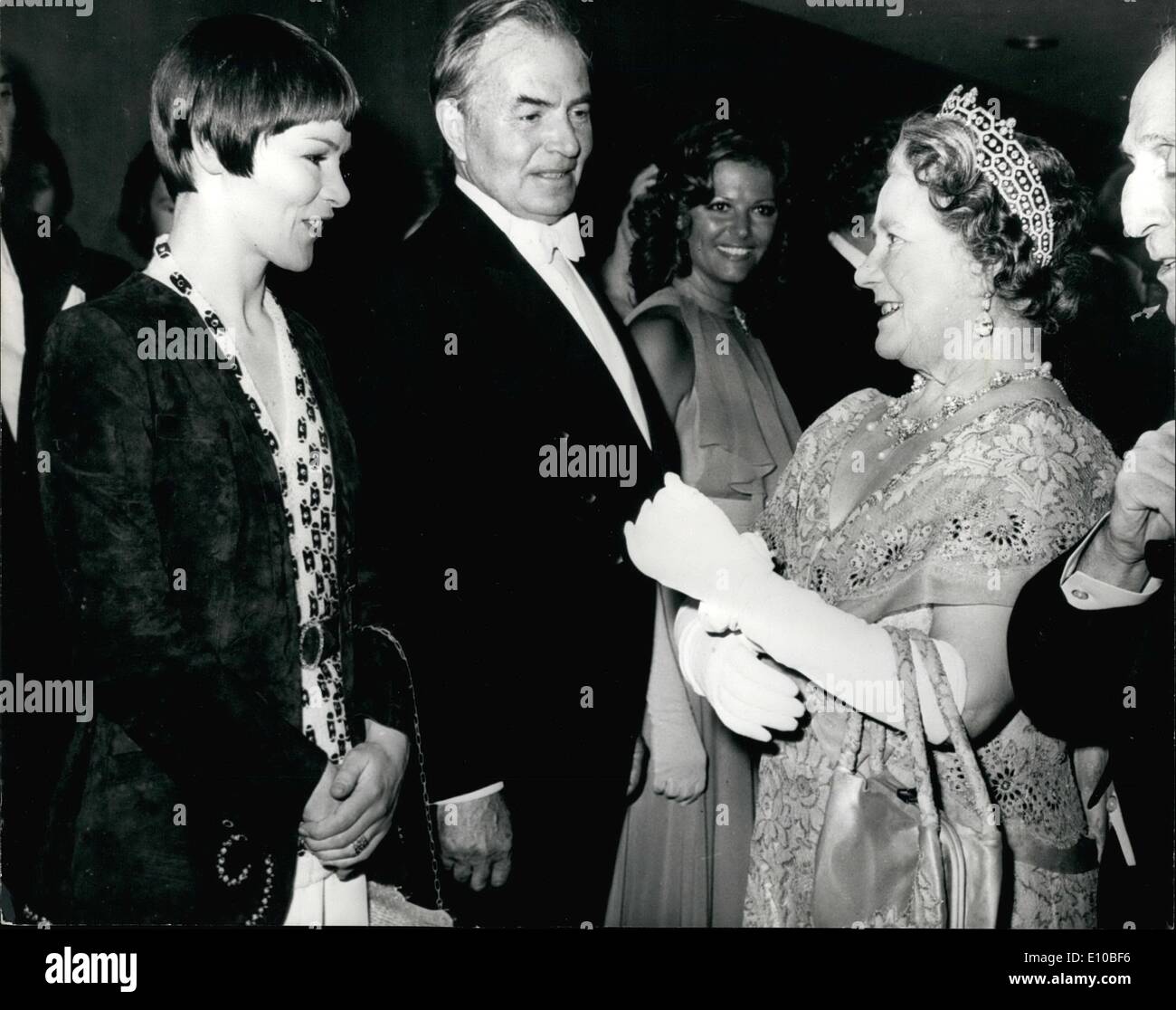 3. März 1972 - Königin-Mutter bei Filmpremiere. Endlich ist Nacht Royal Film Performance im Odeon Leicester Square, The Queen Stockfoto