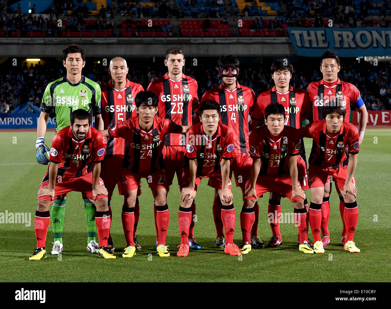 FCFC Seoul Gruppe Mannschaftsaufstellung, 7. Mai 2014 - Fußball / Fußball: FC Seoul Teamgruppe erschossen (obere Reihe - L, R) Kim Yong-Dae, Cha Du-Ri, Osmar Barba Ibanez, Ju-Young Kim, Kim Jin-Kyu, Choi Hyun-Tae (unterste Zeile - L, R) Sergio Escudero, Yun Il-Lok, Koh Myong-Jin, Go Yo-Han und Kim Chi-Woo vor der AFC Champions League-Runde 16 1. Bein match zwischen Kawasaki Frontale 2-3 FC Seoul im Todoroki Stadium in Kanagawa Japan. (Foto: AFLO) Stockfoto