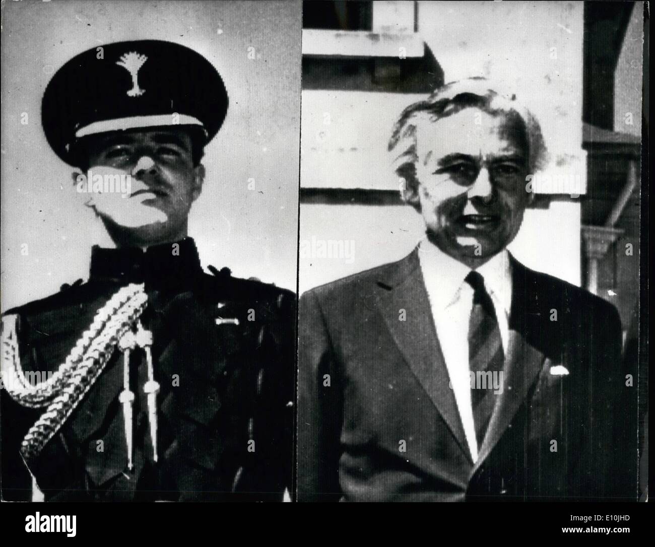 3. März 1973 - Bermuda Gouverneur Schuss: Bermuda nach dem Mord an dem Gouverneur, Sir Richard Sharples und sein Adjutant der Ausnahmezustand erklärt wurde, Kapitän Hugh Sayers - beide auf Samstag erschossen wurden, als sie auf dem Gelände des Government House schlenderte. Foto zeigt Captain Hugh Sayers (links) und Sir Richard Sharples (rechts), abgebildet im Government House anlässlich der Aufnahme der kommandierende Offizier der norwegische Zerstörer H.N.M.S. Haakon VII, die am Freitag in Hamilton, Bermuda, angedockt. Stockfoto