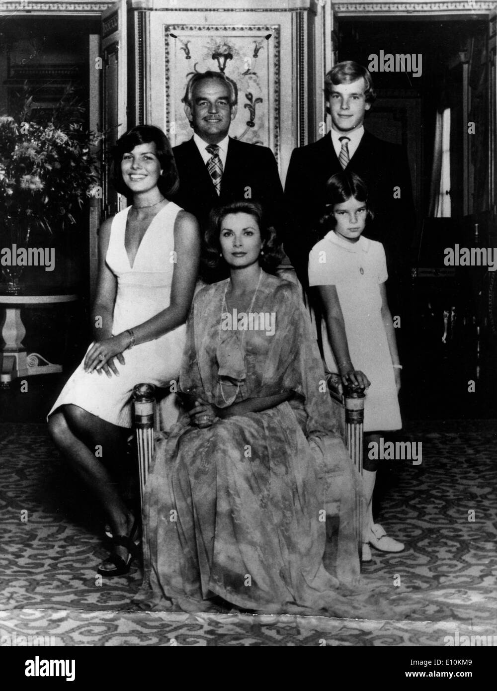 Monaco - Fürst RAINIER und amerikanische Filmschauspielerin Fürstin GRACE KELLY mit Kindern Stockfoto