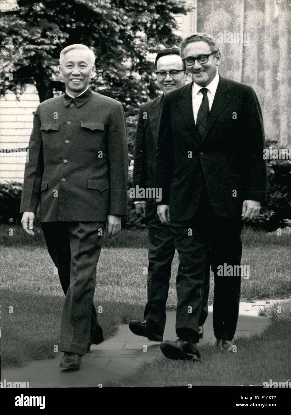 18. Mai 1973 - Henry Kissinger und Le Duc Tho in St. Nom la Breteche Villa Stockfoto