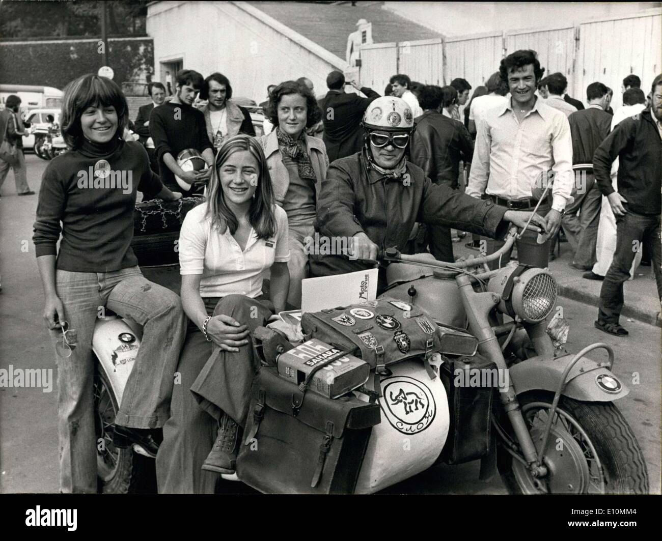 1. August 1973 - von links nach rechts: Dominique Richebracque, Anne Cotoni und Bernadette Montangon. Stockfoto