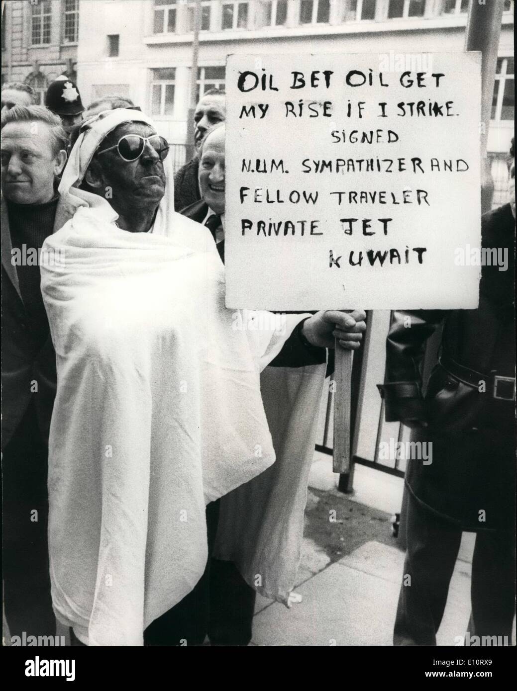 1. Januar 1974 - treffen Bergleute Staats-und Regierungschefs IN LONDON. HOTO zeigt:-Mr FRANK MARSH, ein Bergmann von Südwales, gekleidet wie ein o Stockfoto