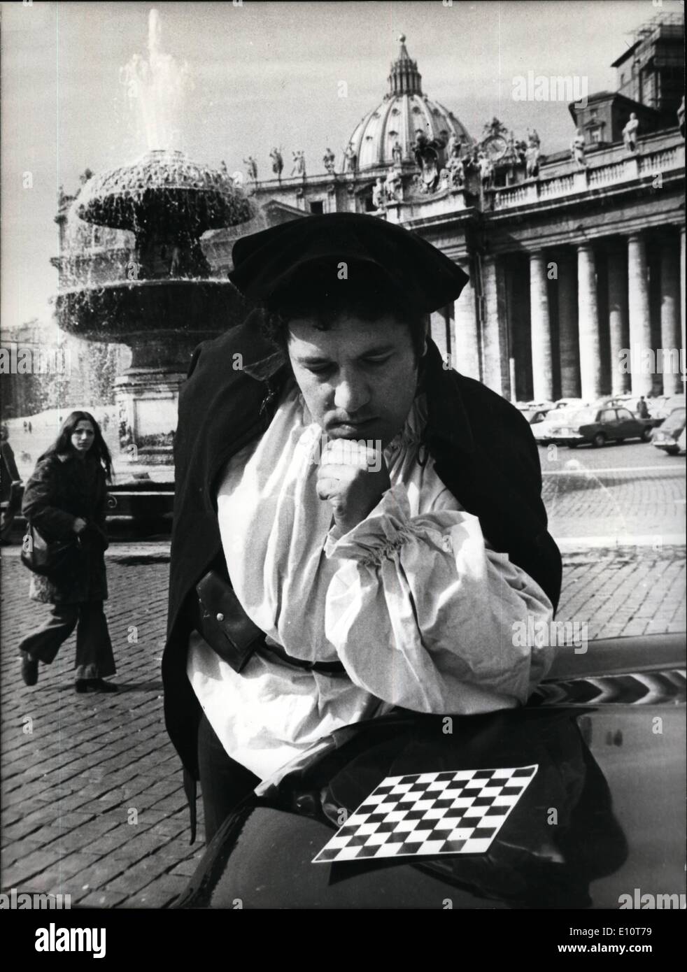 3. März 1974 - Carlangelo ein Schach-Spiel mit Michelangelo, die unsichtbar als unsichtbar sind der Schachfiguren. Stockfoto