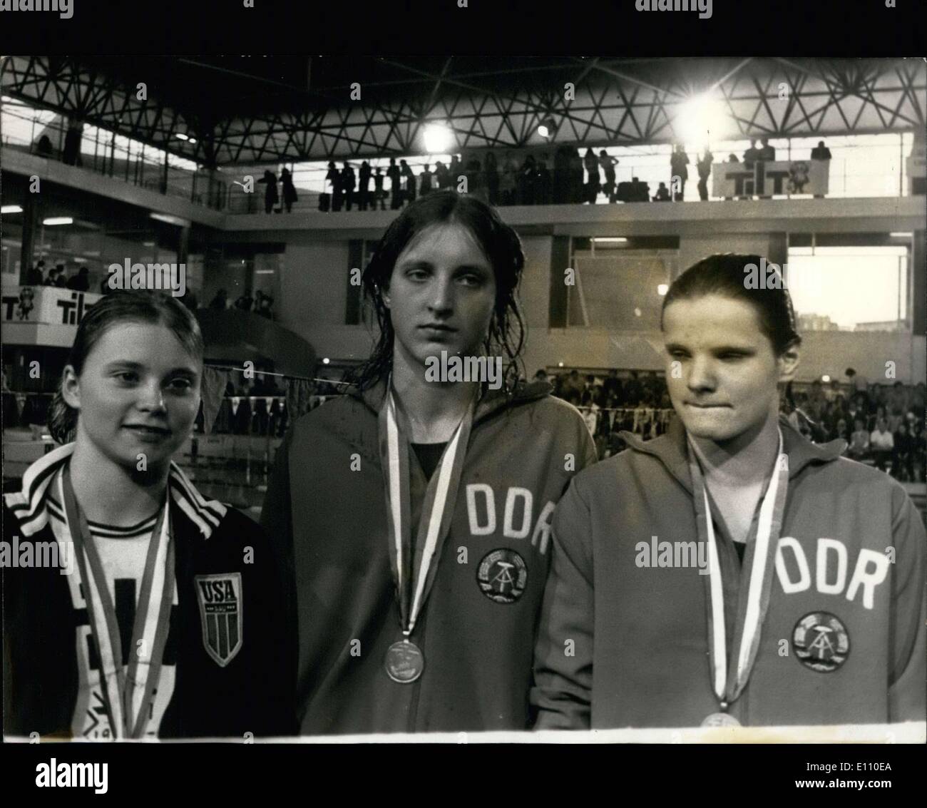 16. Februar 1975 - von links nach rechts: Amerikas Kathy Heddy (3.), DDR Barbara Krause (1.) und Ost-Deutschland Uta Bruckner (2) Stockfoto