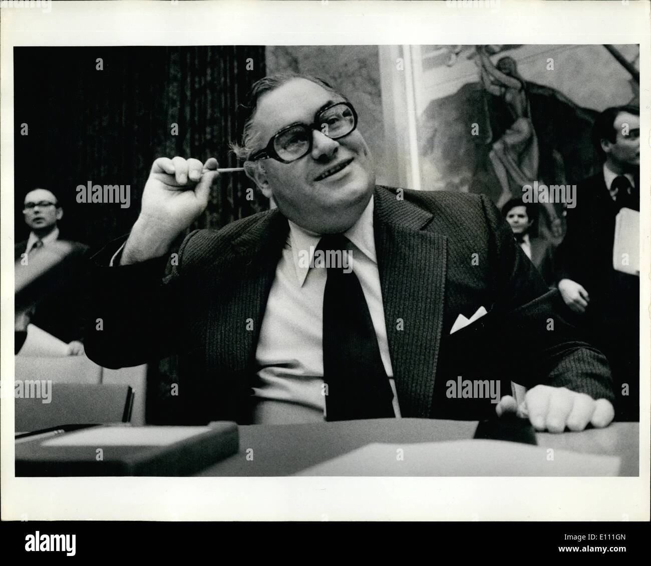 Jan. 01, 1975 - Britische Brubom~~ tor UN Ivor Richard Sicherheitsrat Mitte Kosten Debatte. Stockfoto