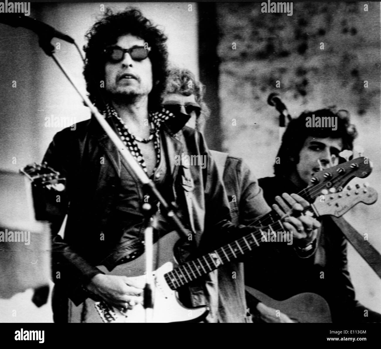 Sänger Bob Dylan führt vor Tausenden Stockfoto