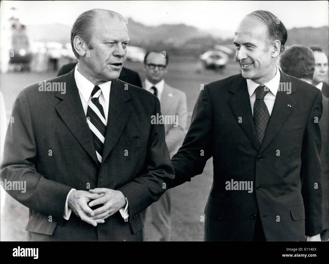 11. November 1975 - hält er immer seine Finger sehr eng zusammen, darauf hinweist, dass er nicht ausgehende ist. Und er hat oft eine voll ausgefahrenen Zeigefinger, wenn er spricht, was ein weiteres Zeichen ist, die er nicht leicht beeinflussbar ist. Stockfoto