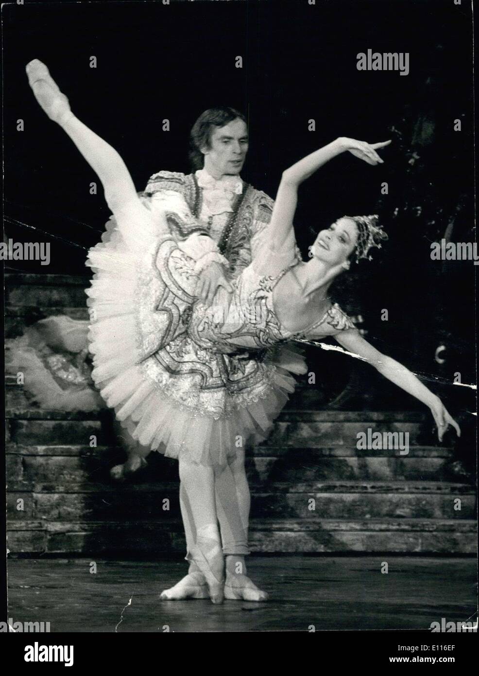 20. Januar 1976 - Rudolf Nurejew und Eva Evdokimova in "Dornröschen" Stockfoto