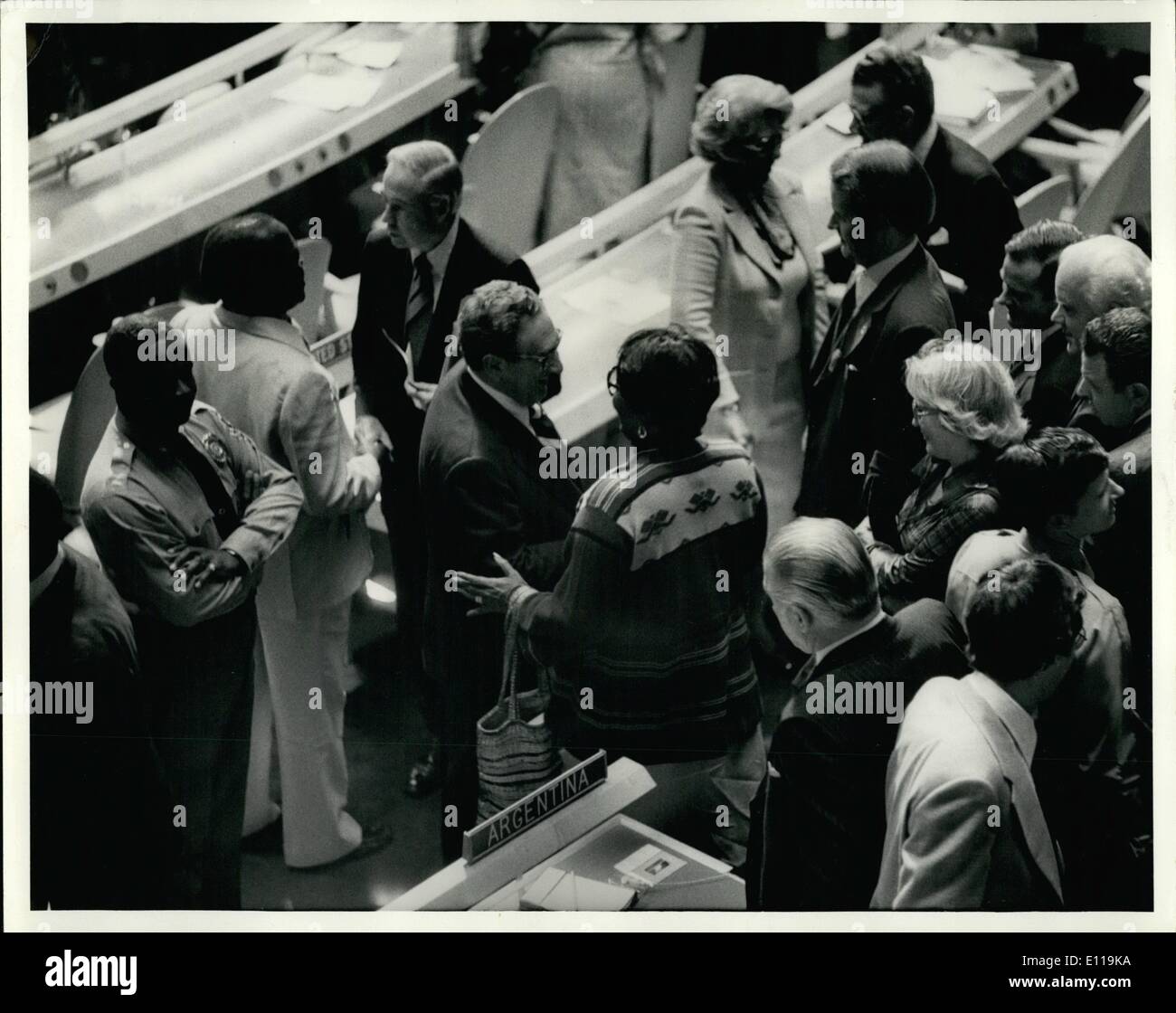 Sept. 09, 1976 - H. Kissinger nach Rede vor der UN General Assembly von Pearl Bailey U beglückwünscht Stockfoto