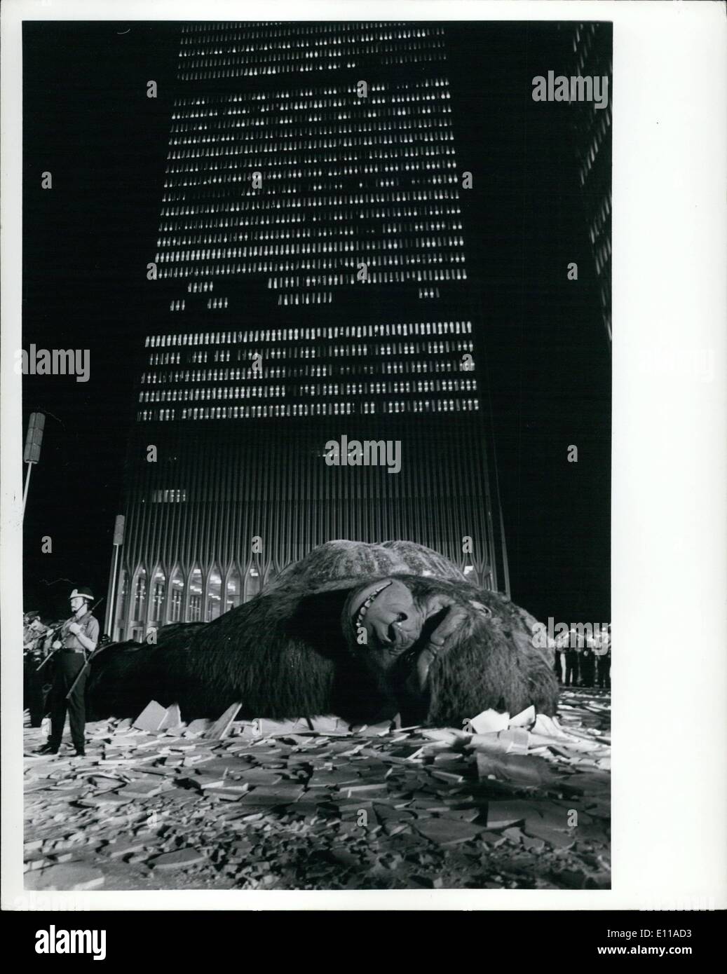6. Juni 1976 - King Kong drehen am World Trade Center Neuproduktion von Dino de. Foto zeigt Schönheit: Jessica Lange. Stockfoto