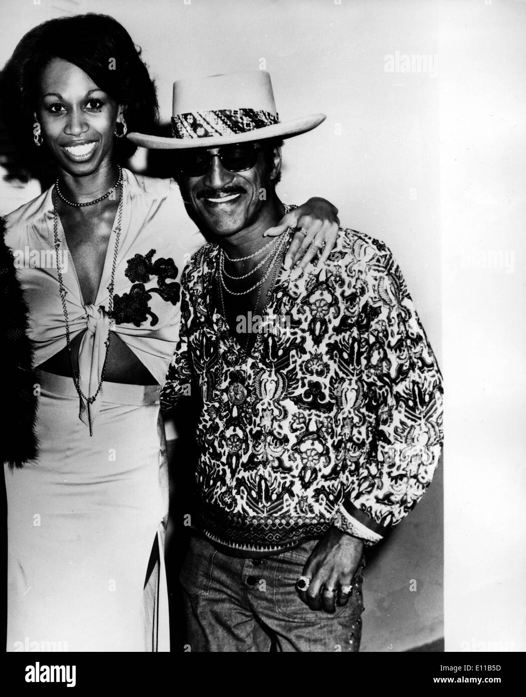 Sänger Sammy Davis Jr. mit Frau Altovise Stockfoto