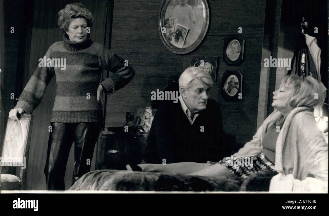 9. Januar 1977 - Jean Marais, M. Robinson und L. Kedrova in '' Eltern Terribles Stockfoto