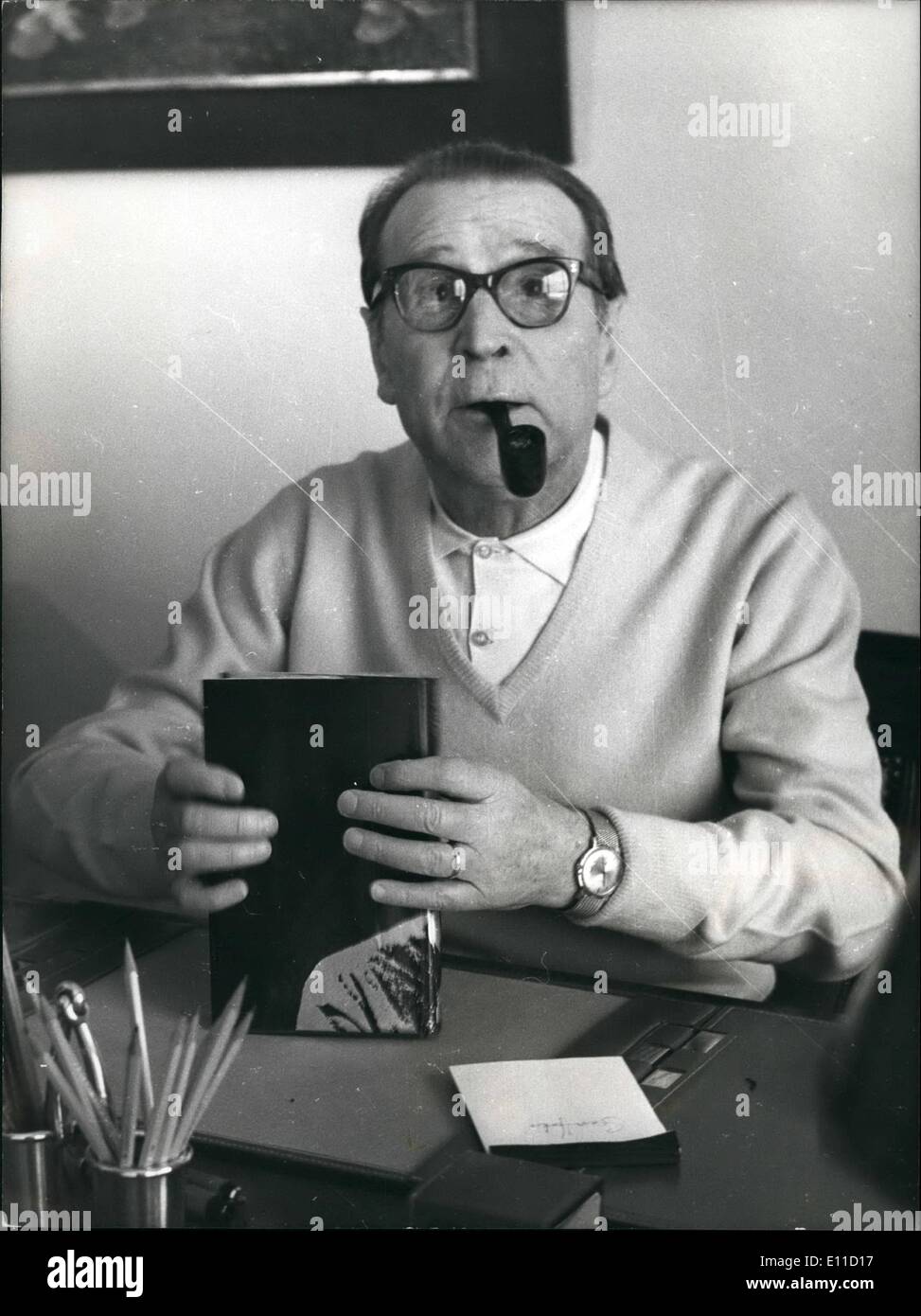 4. April 1977 - die liebt von Georges Simenon.: der Schöpfer von Inspector Maigret, die Belgien geboren Autor Georges Simenon gesagt ein Stockfoto