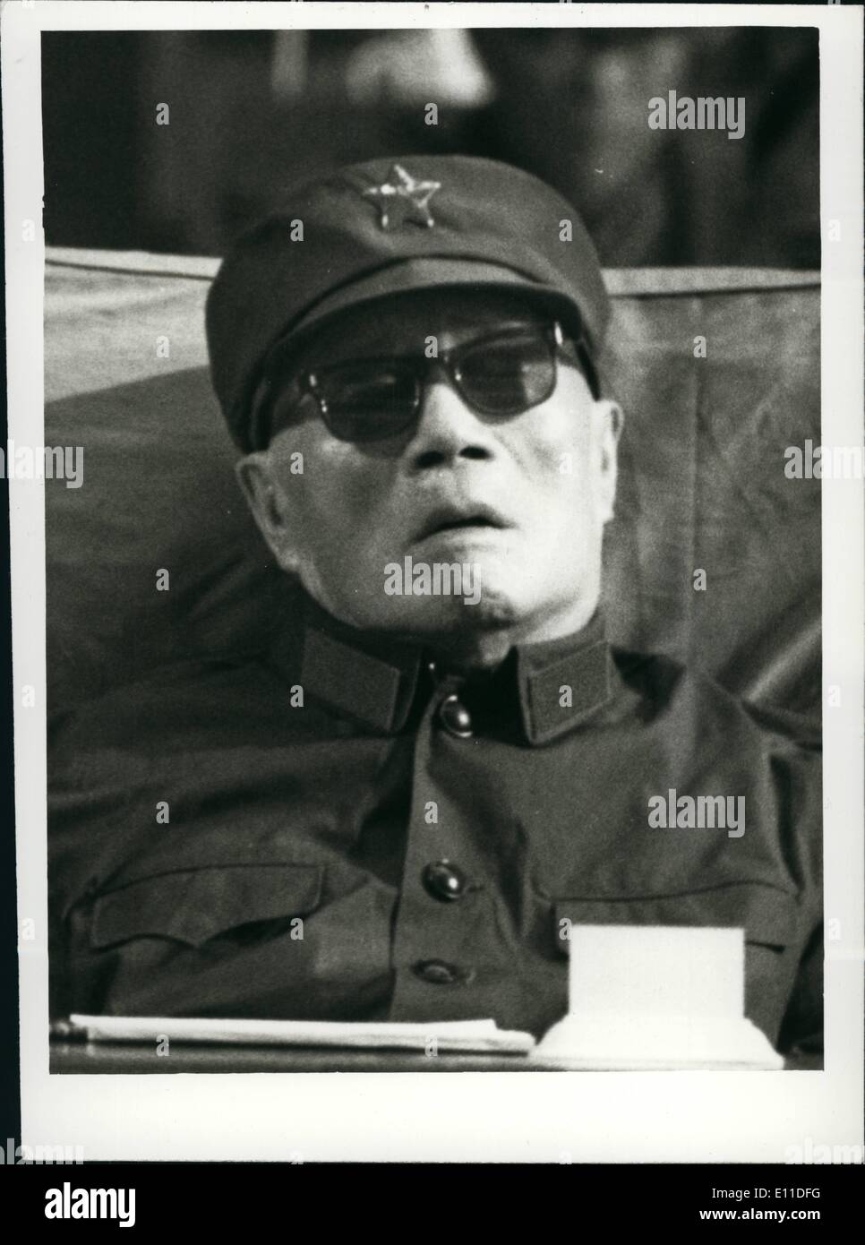 8. August 1977 - '' (unleserlich)'' Plenum des 11. Auswahl Central-Ausschuss: Liu Po-Cheng. Mitglied des Politbüros des Zentralkomitees der kommunistischen Partei Chinas. Stockfoto