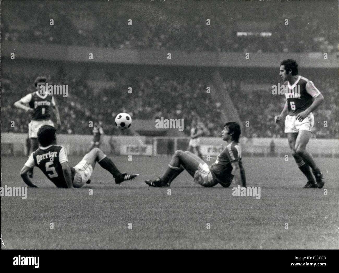 20. Juni 1977 - Jean-Claude Duboutil (Nr. 5) von Rennes, Stephanois Gerard Farison, Bernard Ducuing, Daniel Ravier Stockfoto