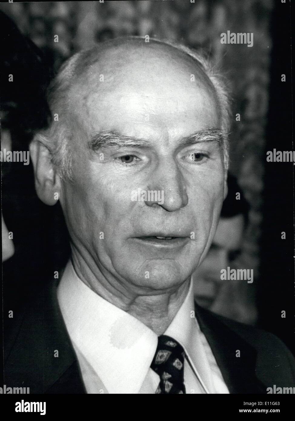 11. November 1977 - Wut wie SS Chief befreit ist: ehemalige SS-Oberst Hubert Mayer aus Großbritannien von dem Hause Sekretär Herr Merlyn verboten Stockfoto
