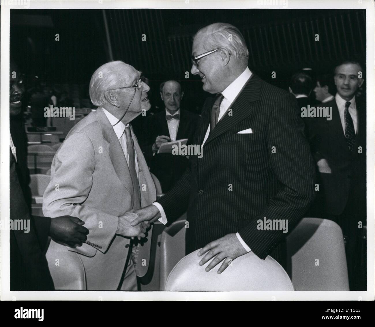 2. Februar 1978 - Herrn Noel Baker ehemaligen Brit-Delegat, der die Liga von Nationen Abrüstungskonferenz in Genf, 1936. Trifft sich Brit Premier James Callaghan Tagung des UN-Abrüstung. Stockfoto