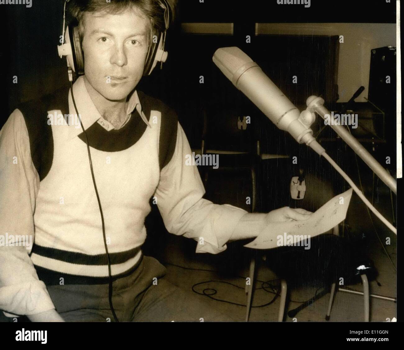 2. Februar 1978 - Roddy Llewellyn Achslager '' Pop '' - Roddy Llewellyn, 30, Prinzessin Margaret Freund hatte seinen ersten Tag in einem Tonstudio in einem ersten Schritt zu einem "Popstar", machte er eine Demonstration Scheibe an der Luft fleißig, Oxford Street, Claude Wolff, Ehemann Manger von Perula Clark, Roddy, wer sagt, dass er eine wunderbare Stimme hat unterschrieben hat , und nicht kann Eimer, später er wird begleiten Petula auf einer französischen TV-SHow. Foto zeigt:-Roddy Llewellyn gesehen während der Dreharbeiten zu einer Demonstration Disc in die Luft Strudios Oxford Street. Heute, Stockfoto