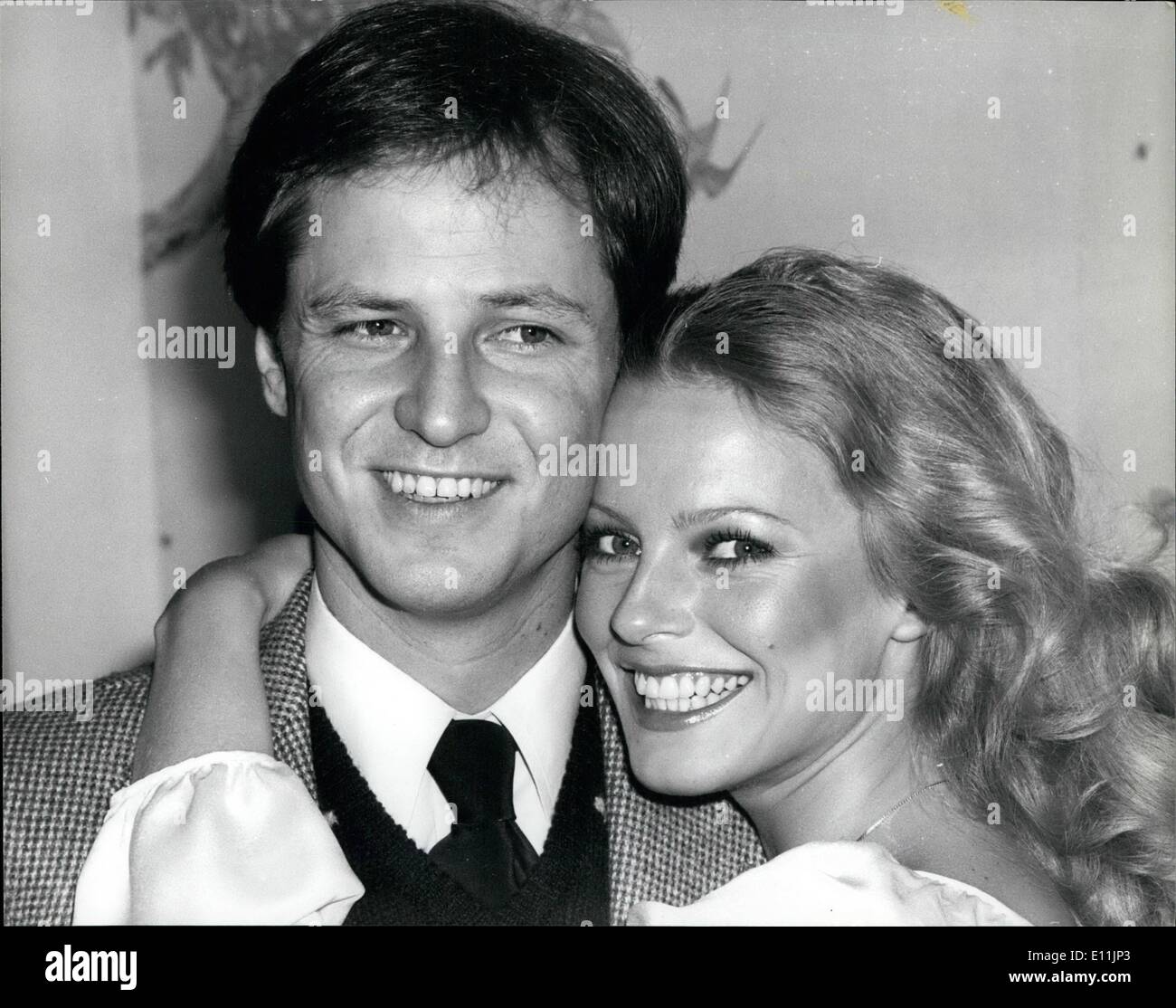 5. Mai 1978 - Charlies Angel Cheryl Ladd Arrives in London Cheryl Ladd in London gestern angekommen Datensatz eine Muppet-Show und sie auch ihre erste LP zu fördern, die später in diesem Jahr veröffentlicht werden. Foto zeigt: Cheryl Ladd mit ihrem Mann Alan im Rahmen eines Empfangs im Berkley Hotel von Capitol Records, welche sie vor kurzem unterzeichnete einen Plattenvertrag. Stockfoto