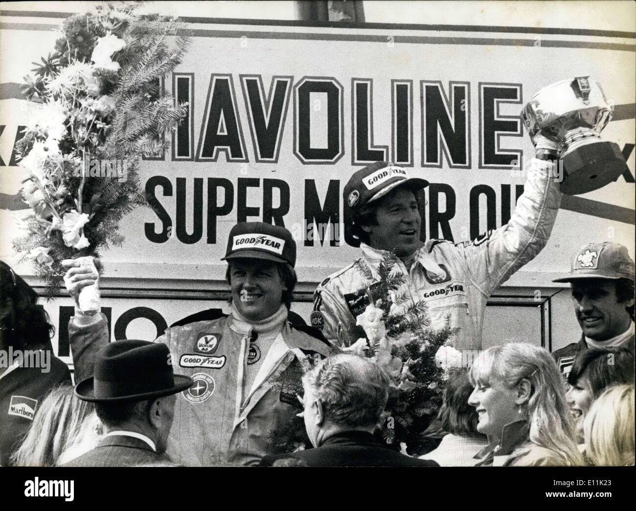 22. Mai 1978 - gewann die Italienisch-amerikanische Fahrer Andretti den Grand Prix Autorennen in Belgien, die auf der Rennstrecke von Zolder am Sonntag stattfand. Petterson aus Schweden, kam in der zweiten. Sie sind beide nach dem Rennen auf dem Podium abgebildet. Stockfoto